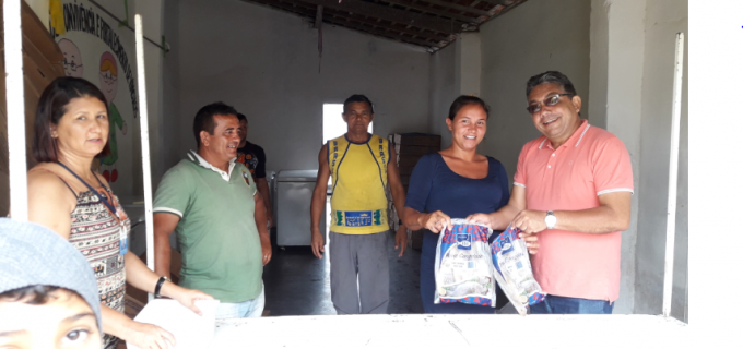 Entrega do Peixes da Semana Santa