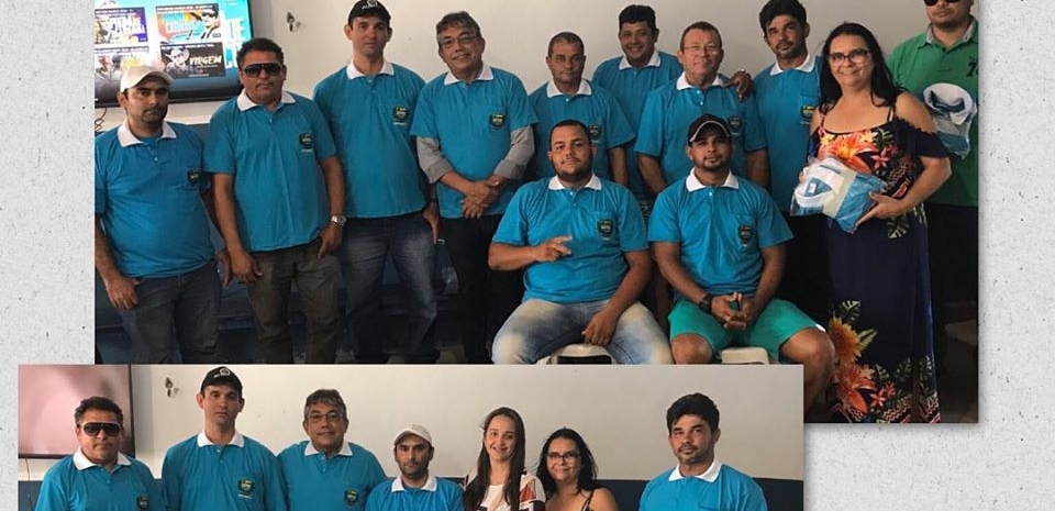 Prefeito entrega fardamentos aos motoristas e vigias do setor de transporte do município.