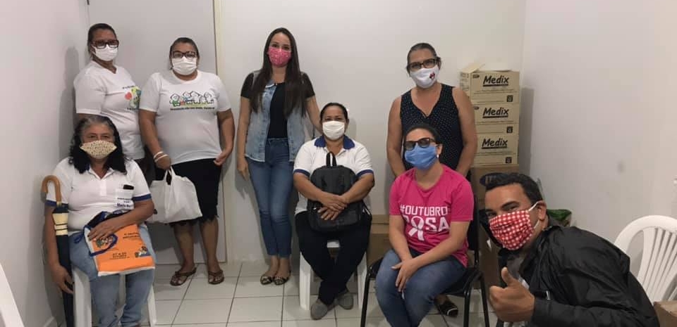 Secretária de Saúde e Cordenadora da Atenção Básica, se reunem com os Agentes de Saúde.
