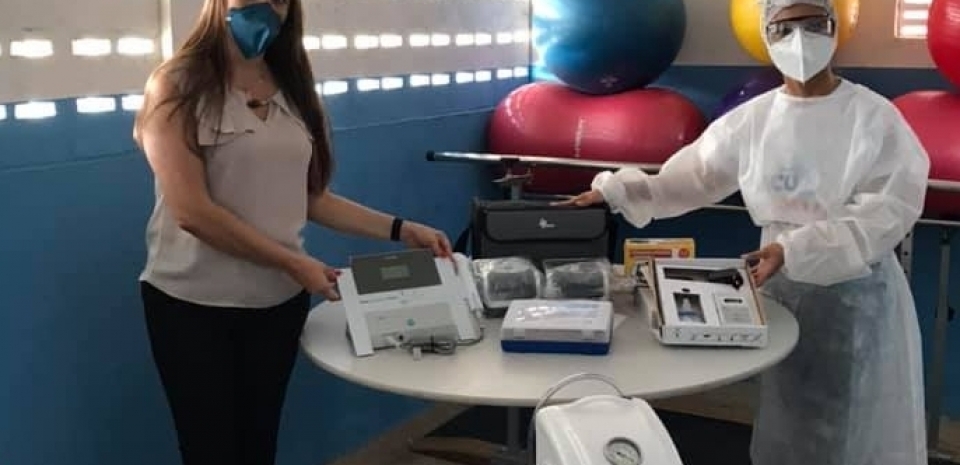 Prefeitura através da Secretaria de Saúde, entrega equipamentos no Centro de Fisioterapia.