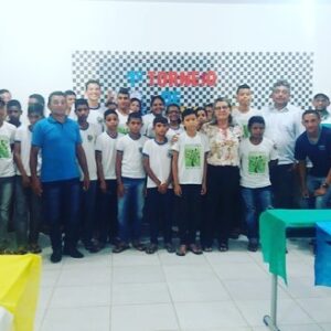 Escola Municipal Iberê Ferreira de Souza realiza torneio de xadrez.