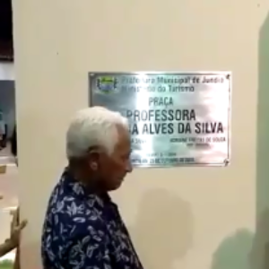 Inauguração da Praça de Santa Fé, que recebeu o nome da Professora Almira Alves da Silva.