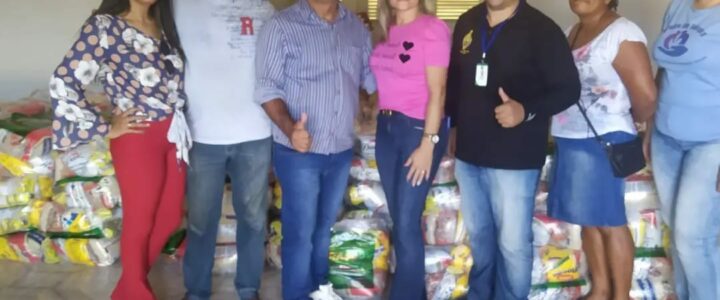 Prefeitura entrega cestas básicas nas Comunidades Quilombolas de Jundiá