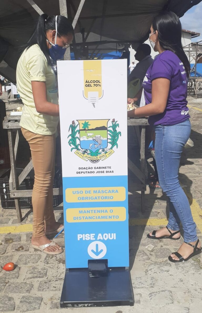 Fiscalização da equipe da vigilância sanitária ao mercado público e a feira livre de Jundiá — foto 2
