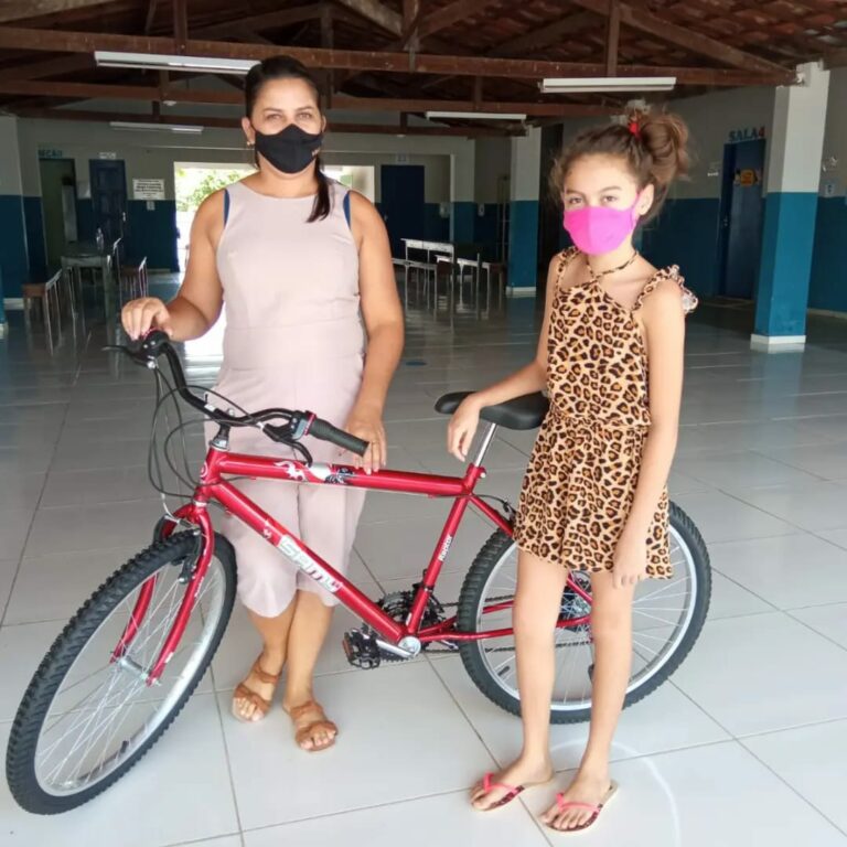 Secretaria de Educação realiza sorteios de bicicletas nas Escolas Municipais — foto 2