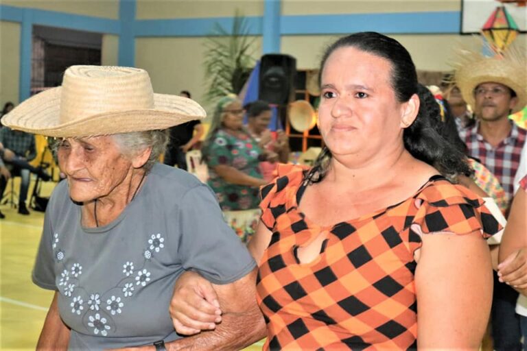 Prefeitura realiza festa de São João — foto 18