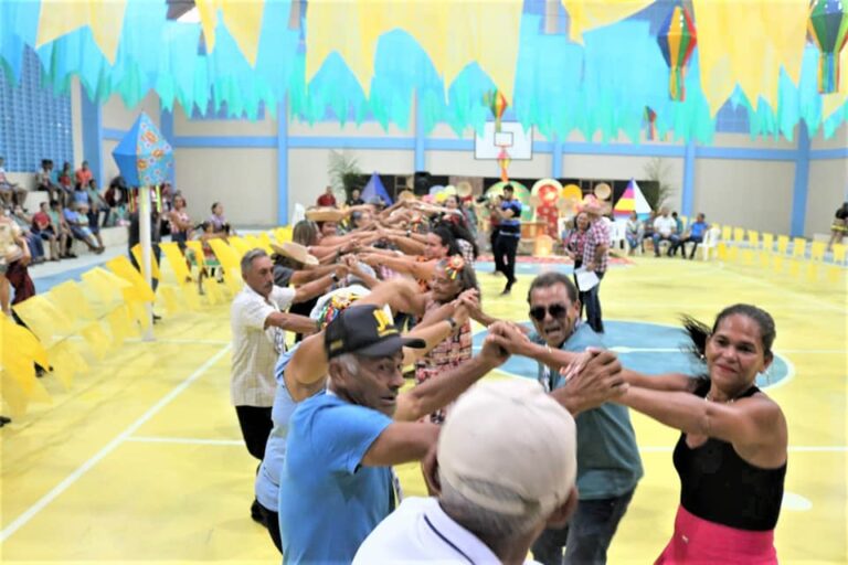 Prefeitura realiza festa de São João — foto 28