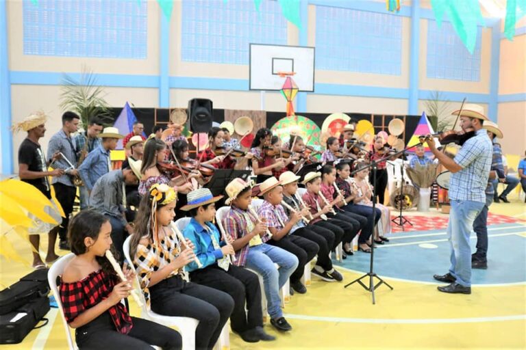 Prefeitura realiza festa de São João — foto 32