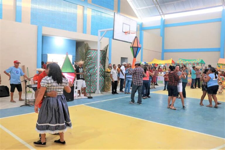 Prefeitura realiza festa de São João — foto 38