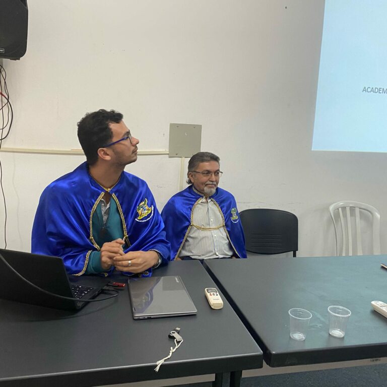 Coordenador de Ensino, Antenor Mário, apresenta Museu aos alunos do Mestrado em Letras — foto 6