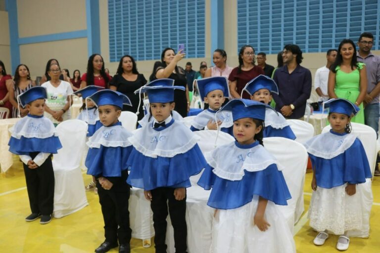 Prefeitura realiza formatura do ABC — foto 24