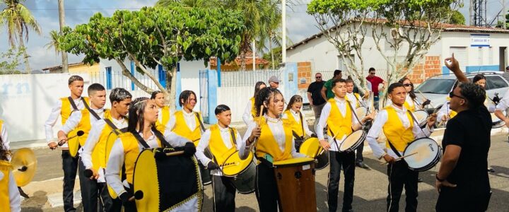 A Banda da Escola Paulino Francisco de Souza foi um verdadeiro espetáculo