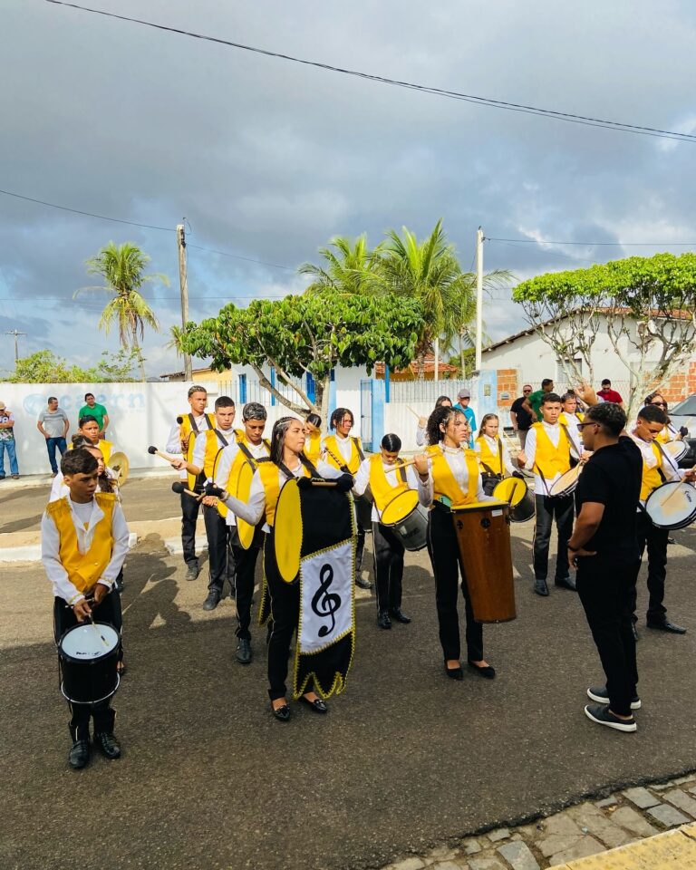 A Banda da Escola Paulino Francisco de Souza foi um verdadeiro espetáculo — foto 3