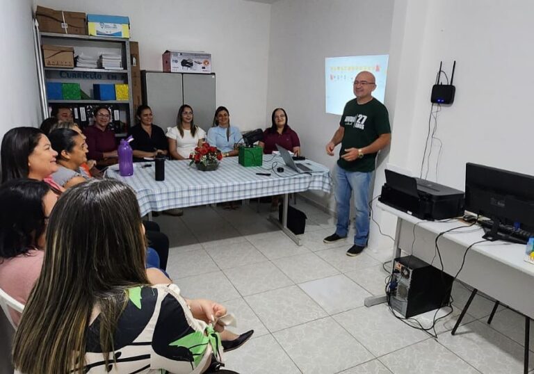 Equipe Técnica da Secretaria de Educação se reuniu com os gestores municipais — foto 2