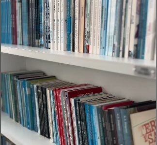 Hoje é o Dia Nacional do Livro! Hoje é o Dia Nacional do Livro!