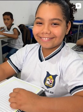 Hoje é dia de celebrar quem constrói o futuro todos os dias: a educação! 